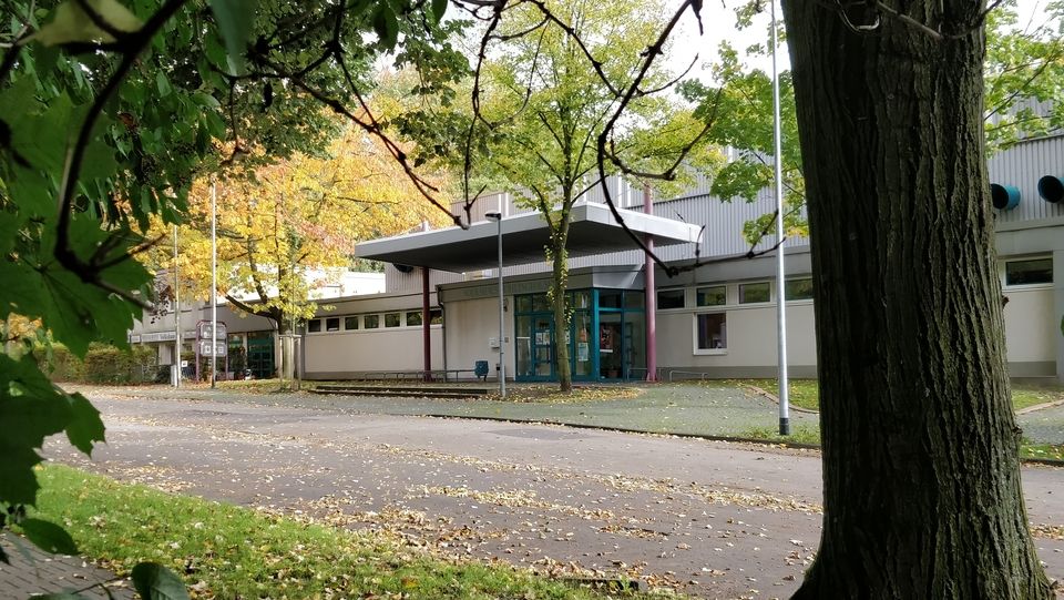 Volkshaus Röhlinghausen
Klicke auf das Bild um die Lightshow zu starten Volkshaus Röhlinghausen